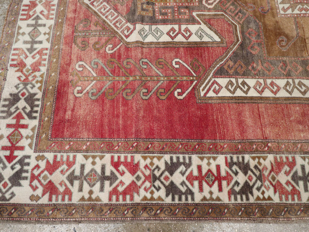 Vintage Turkish Anatolian Small Room Size Carpet, No.31168 - Gsblank