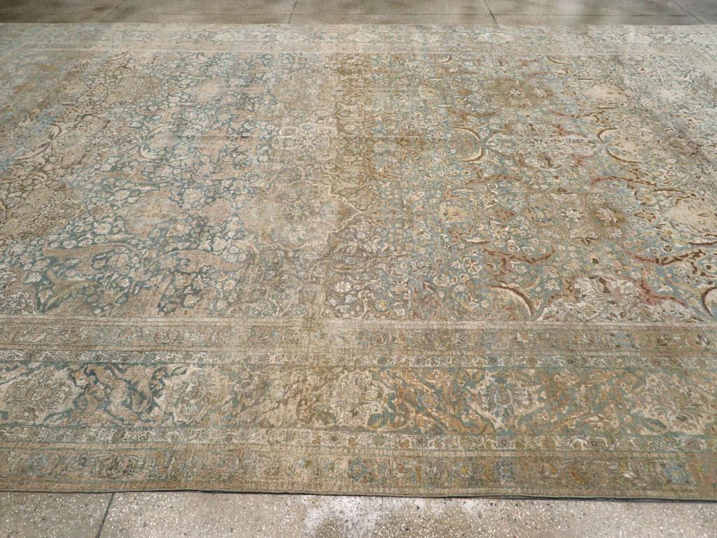 Antique Persian Isfahan Oversize Carpet, No.31174 - Gsblank