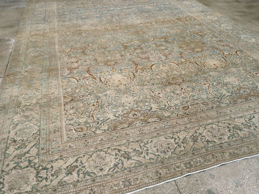 Antique Persian Isfahan Oversize Carpet, No.31174 - Gsblank