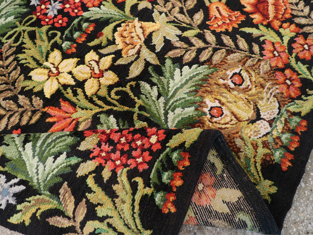 Vintage Portuguese Savonnerie Pictorial Accent Rug, No.31180 - Gsblank