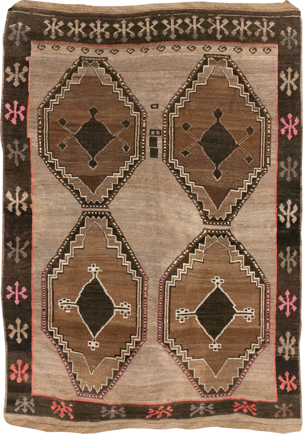 Vintage Turkish Anatolian Tribal Small Room Size Carpet, No.31200 - Gsblank