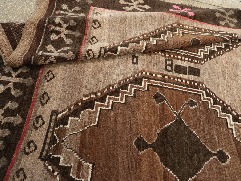 Vintage Turkish Anatolian Tribal Small Room Size Carpet, No.31200 - Gsblank