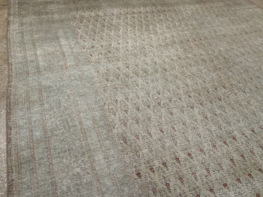 Distressed Antique Persian Tabriz Room Size Carpet, No.31213 - Gsblank