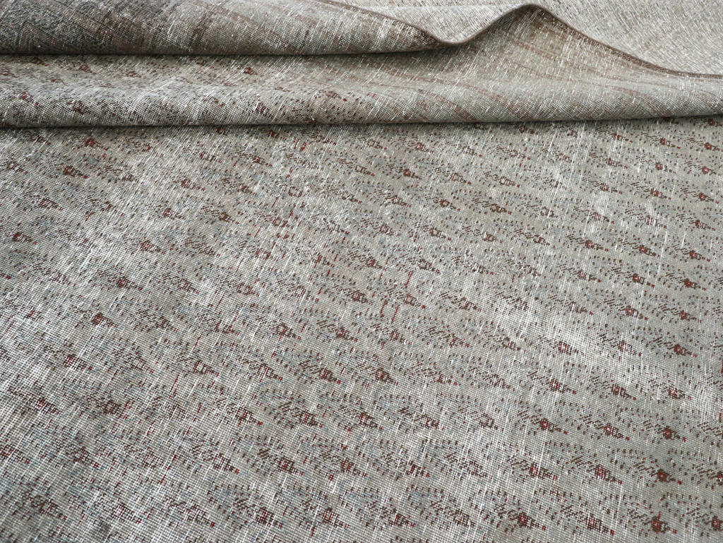 Distressed Antique Persian Tabriz Room Size Carpet, No.31213 - Gsblank