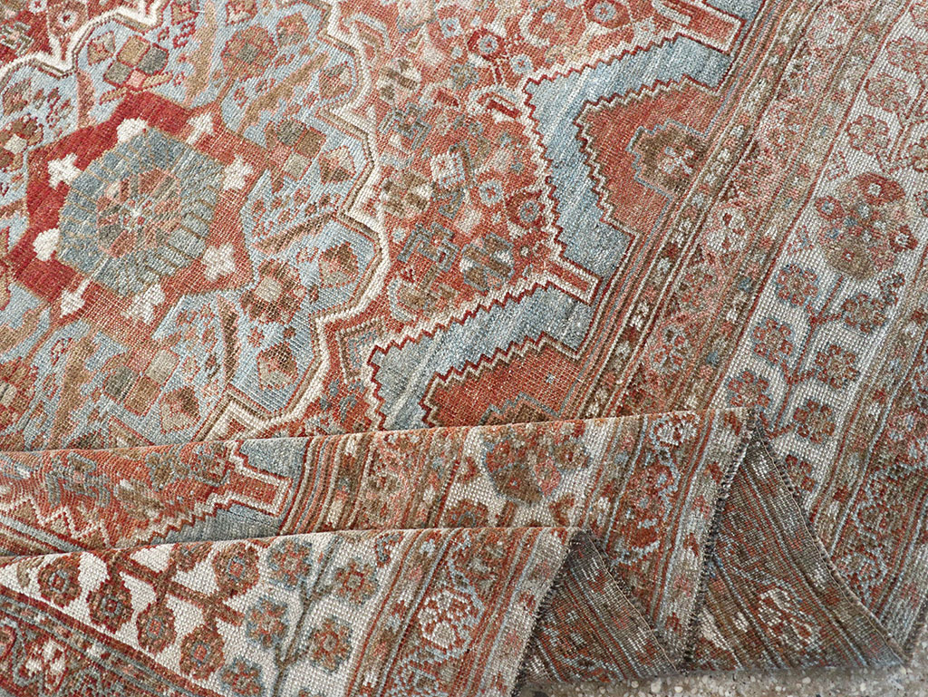 Antique Persian Shiraz Small Room Size Carpet, No.31215 - Gsblank