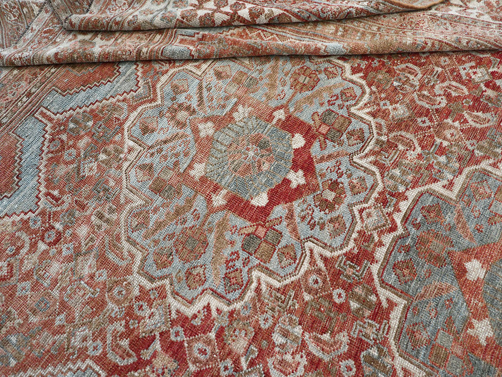 Antique Persian Shiraz Small Room Size Carpet, No.31215 - Gsblank