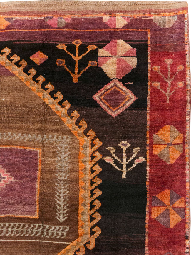 Vintage Turkish Anatolian Tribal Room Size Carpet, No.31218 - Gsblank