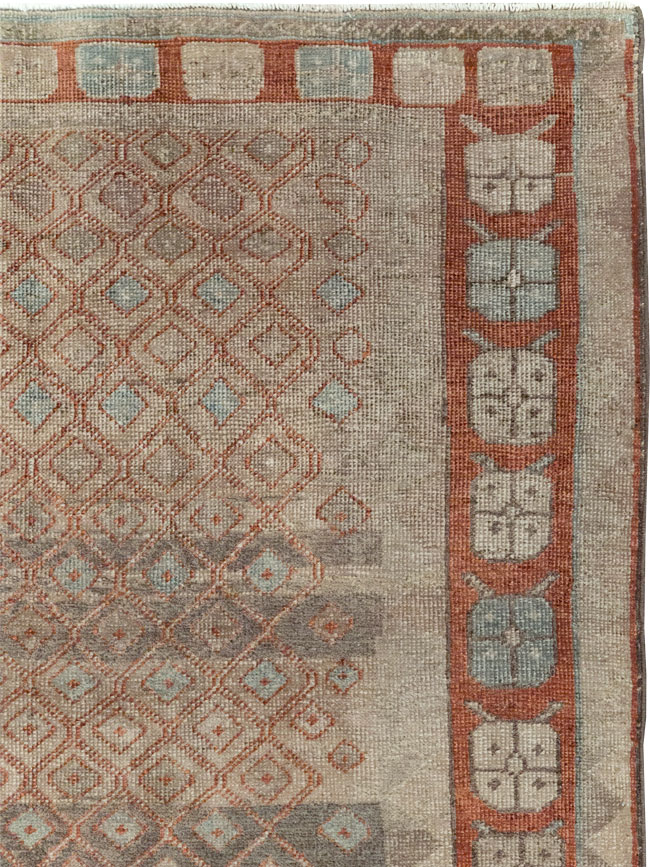 Vintage Persian Veece Accent Carpet, No.31228 - Gsblank