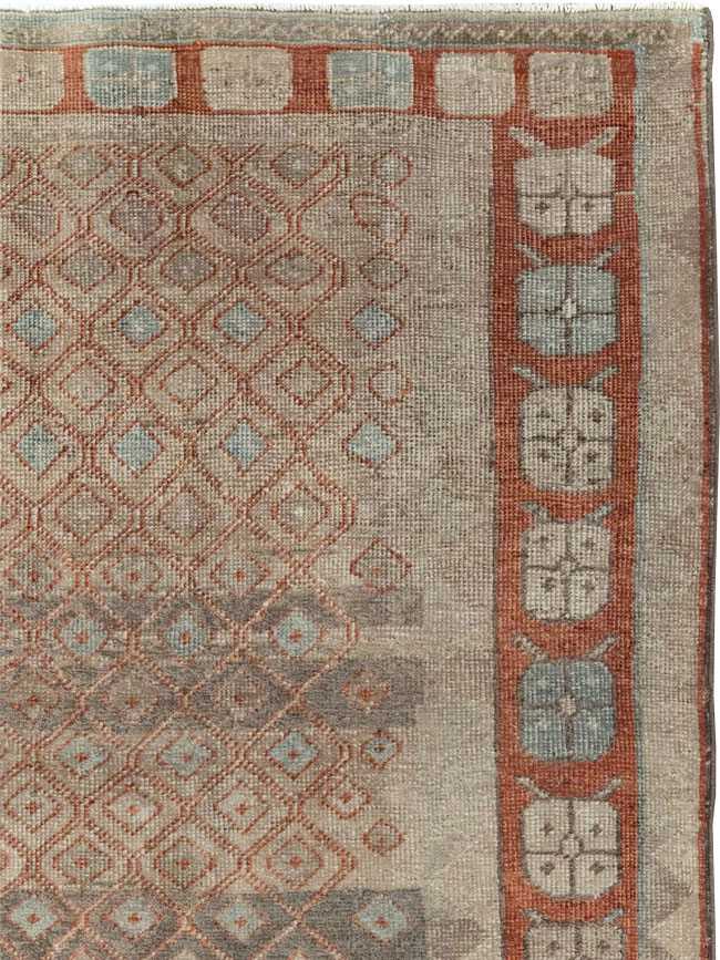 Vintage Persian Veece Accent Carpet, No.31228 - Gsblank