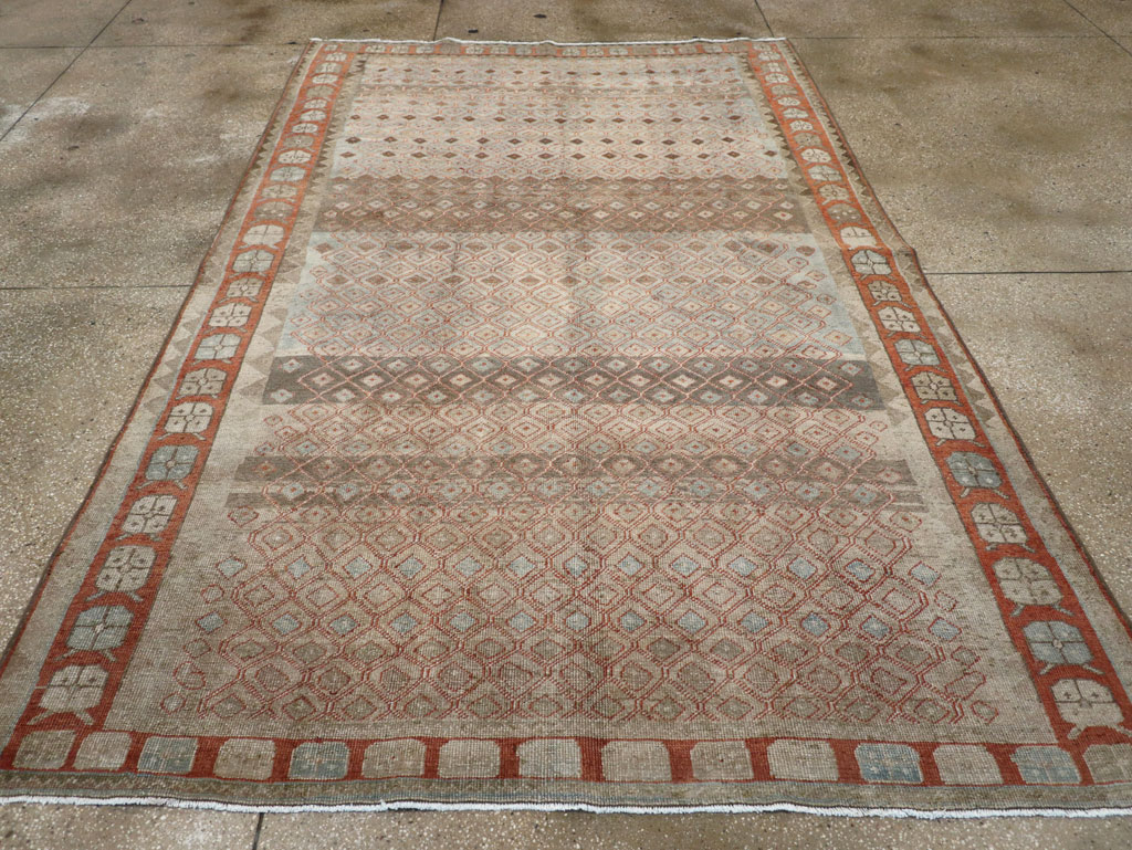 Vintage Persian Veece Accent Carpet, No.31228 - Gsblank
