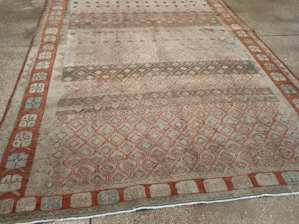 Vintage Persian Veece Accent Carpet, No.31228 - Gsblank