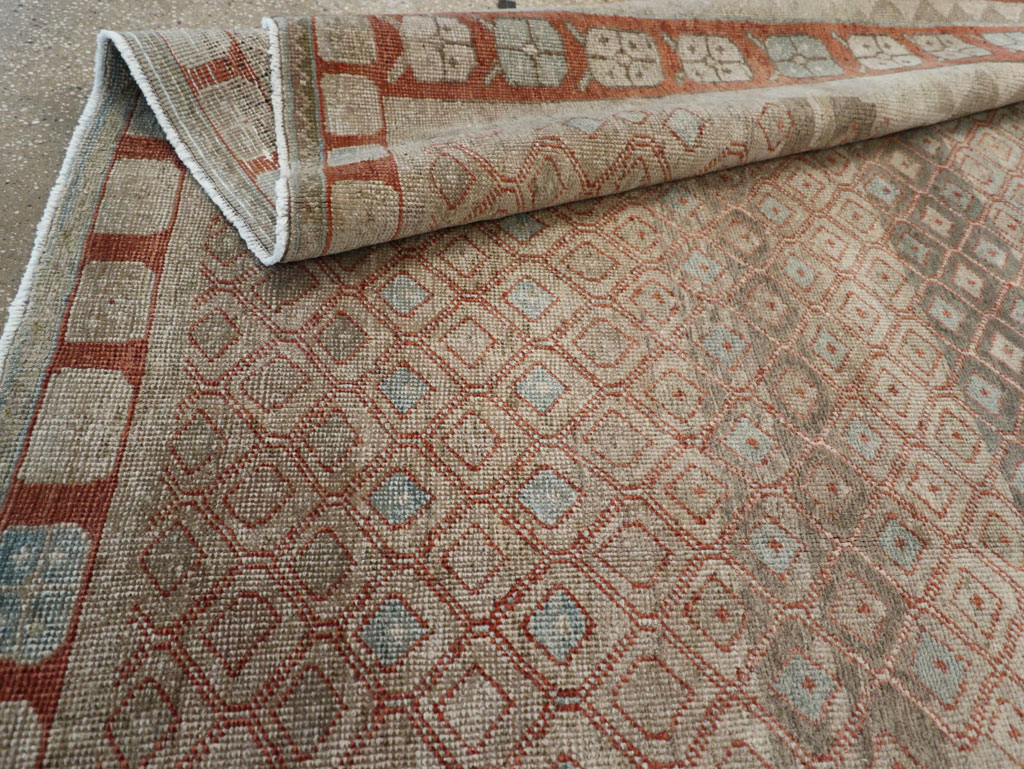 Vintage Persian Veece Accent Carpet, No.31228 - Gsblank