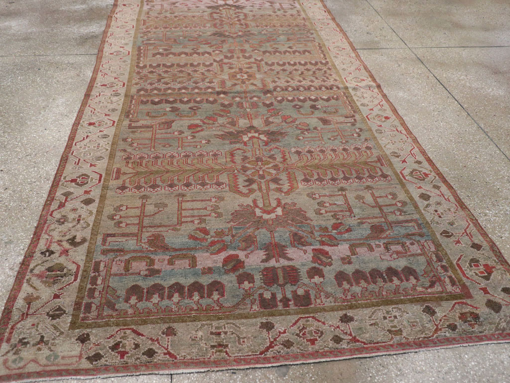 Antique Persian Bakhtiari Gallery Rug, No.31231 - Gsblank