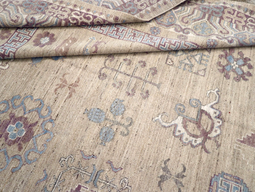 Contemporary East Turkestan Khotan Room Size Carpet, No.31237 - Gsblank