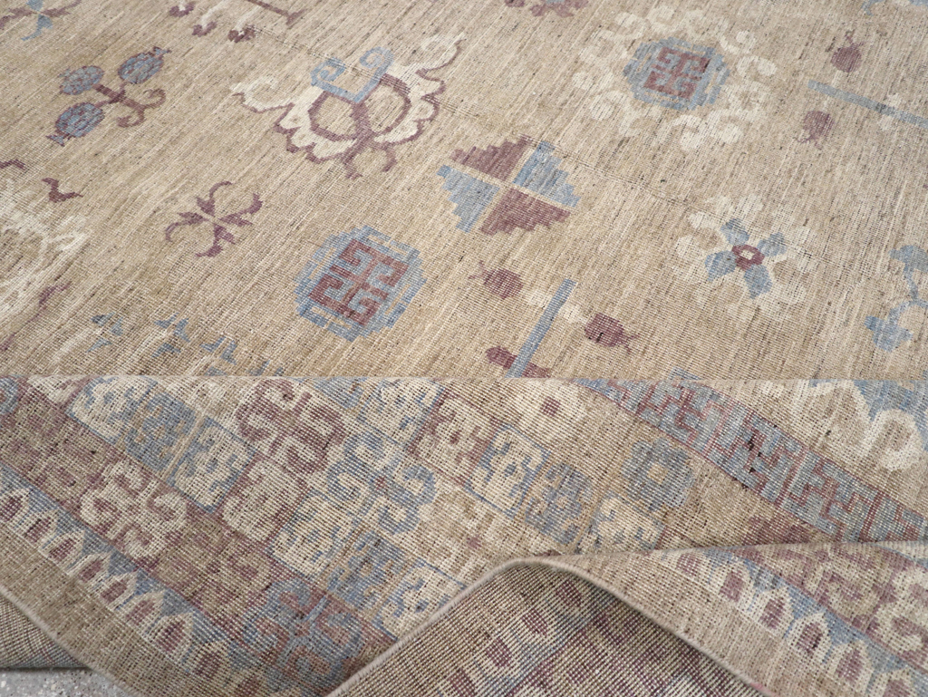 Contemporary East Turkestan Khotan Room Size Carpet, No.31238 - Gsblank