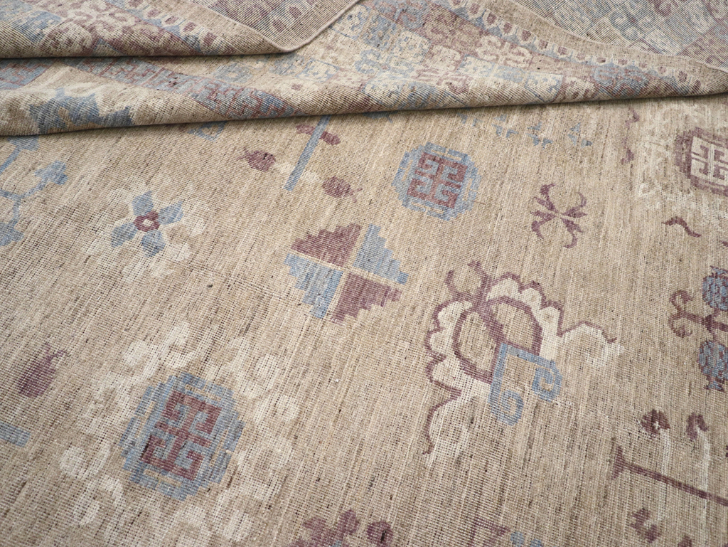 Contemporary East Turkestan Khotan Room Size Carpet, No.31238 - Gsblank
