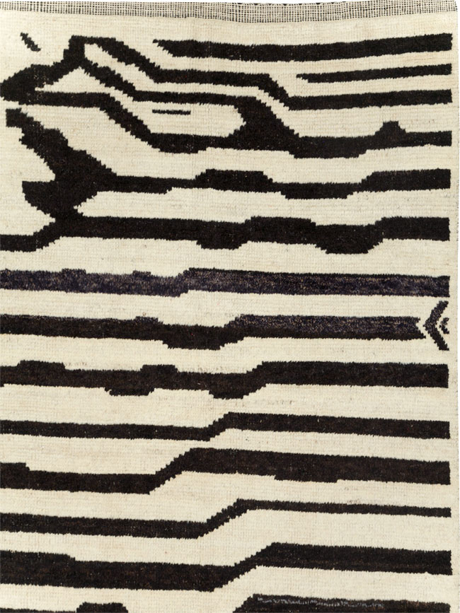 Contemporary Turkish Zebra Print Room Size Carpet, No.31243 - Gsblank