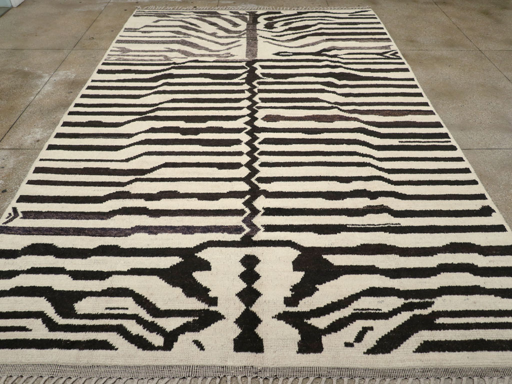 Contemporary Turkish Zebra Print Room Size Carpet, No.31243 - Gsblank