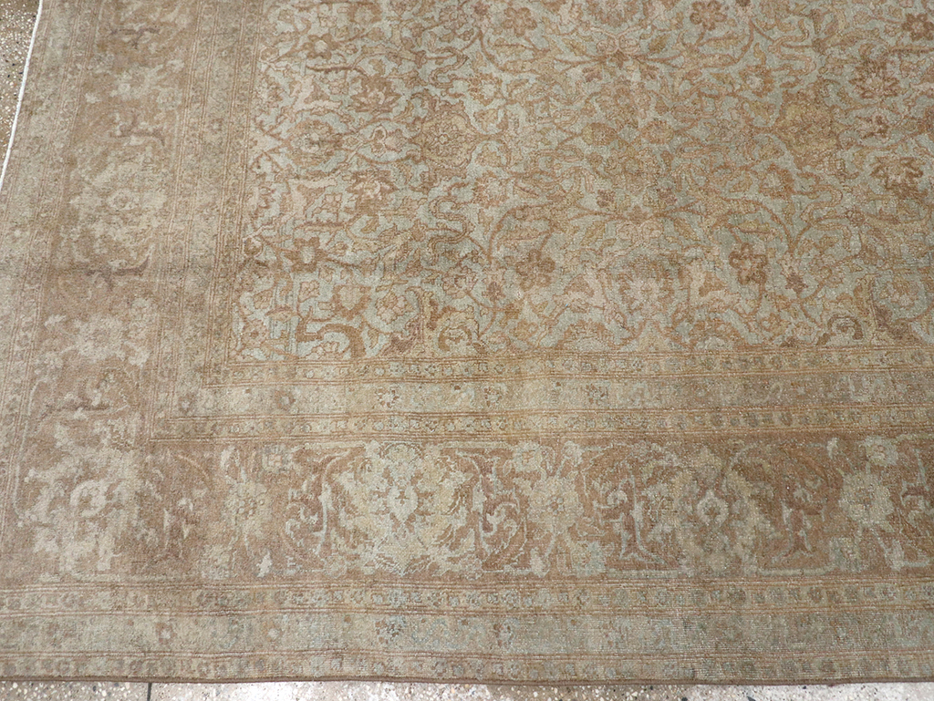 Vintage Persian Tabriz Accent Carpet, No.31246 - Gsblank