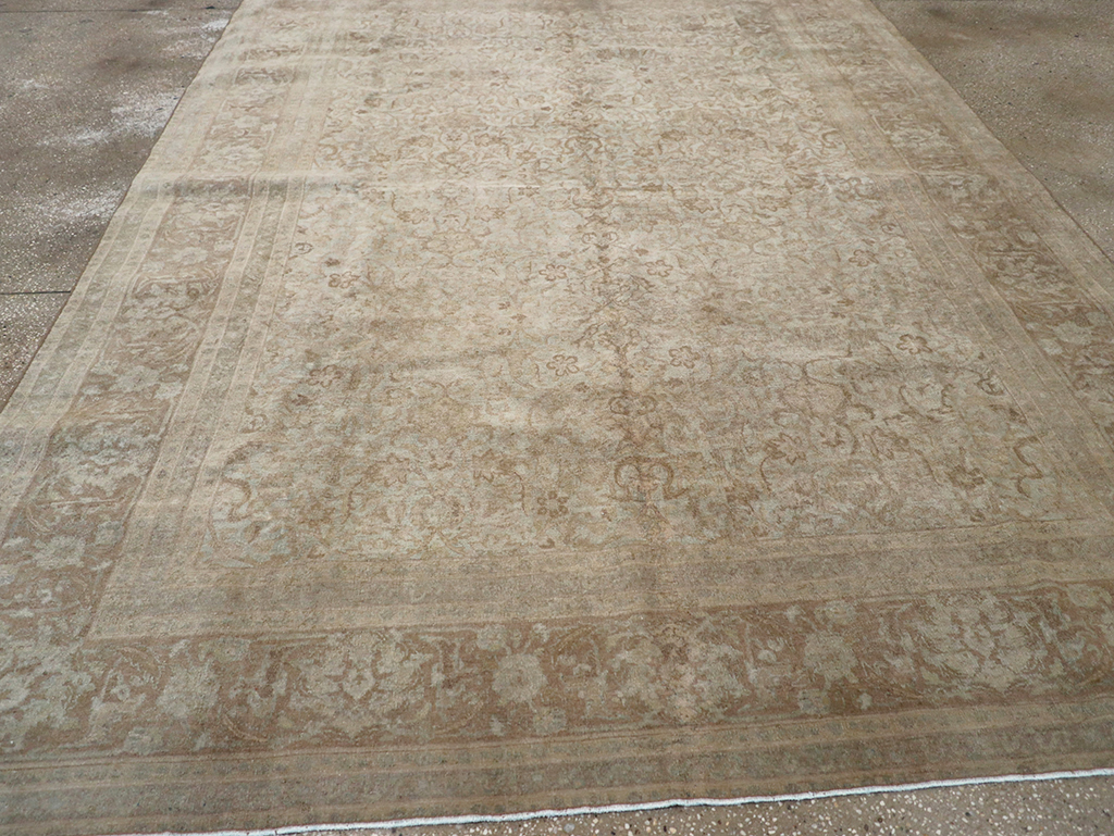 Vintage Persian Tabriz Accent Carpet, No.31246 - Gsblank