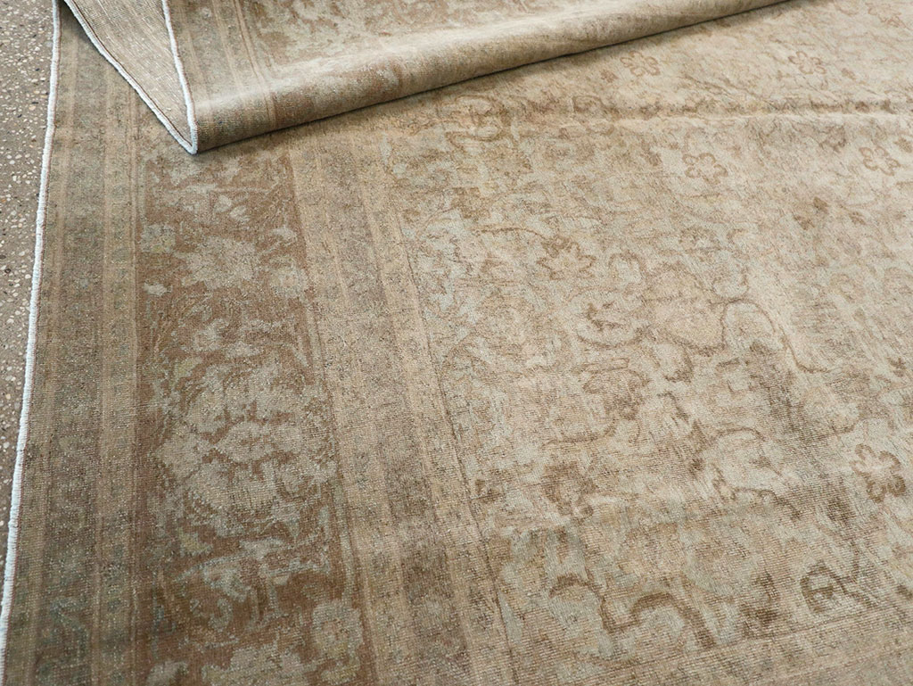 Vintage Persian Tabriz Accent Carpet, No.31246 - Gsblank