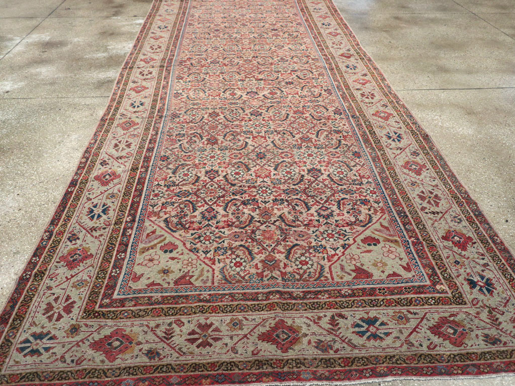 Antique Persian Fereghan Long and Narrow Gallery Carpet, No.31251 - Gsblank
