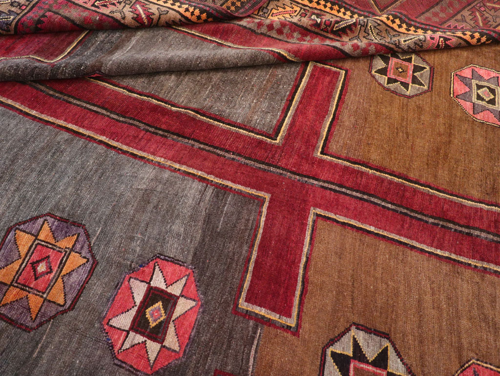 Vintage Turkish Anatolian Long Room Size Carpet, No.31268 - Gsblank