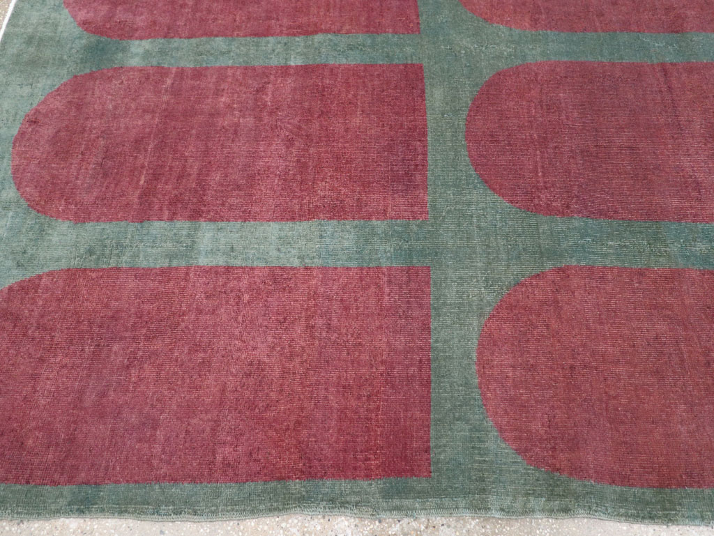 Vintage Turkish Art Deco Style Room Size Carpet, No.31273 - Gsblank