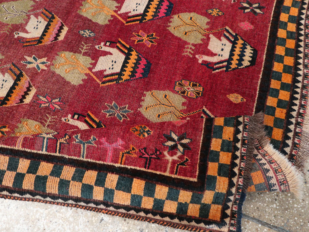 Vintage Persian Pictorial Gabbeh Accent Rug, No.31316 - Gsblank