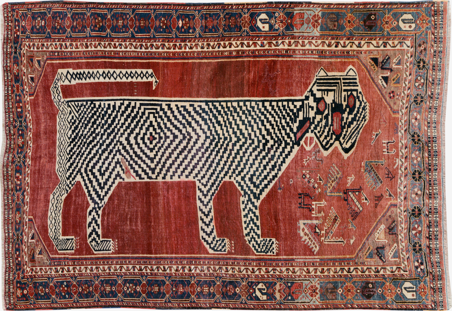 Antique Persian Qashqai Pictorial Accent Rug, No.31320 - Gsblank