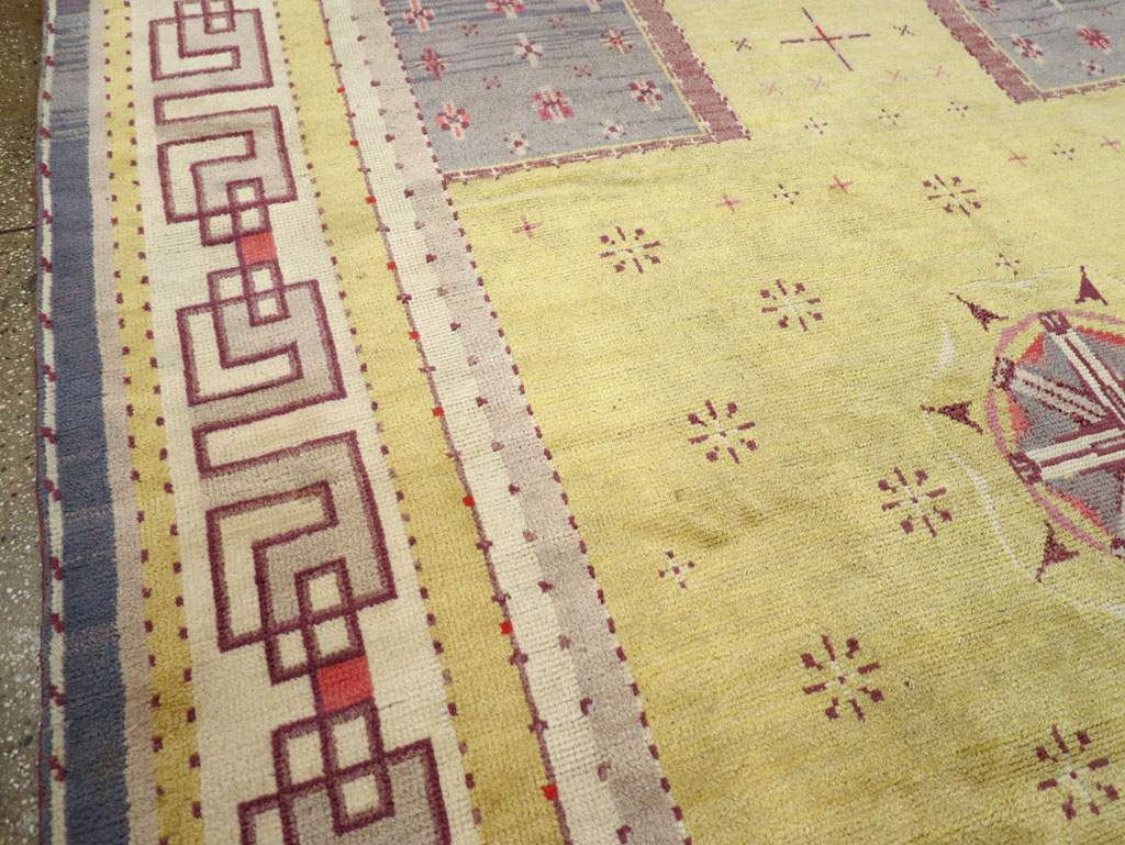 Vintage European Art Deco Long and Narrow Carpet, No.31337 - Gsblank