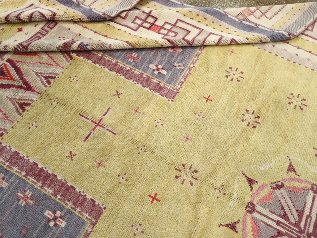 Vintage European Art Deco Long and Narrow Carpet, No.31337 - Gsblank