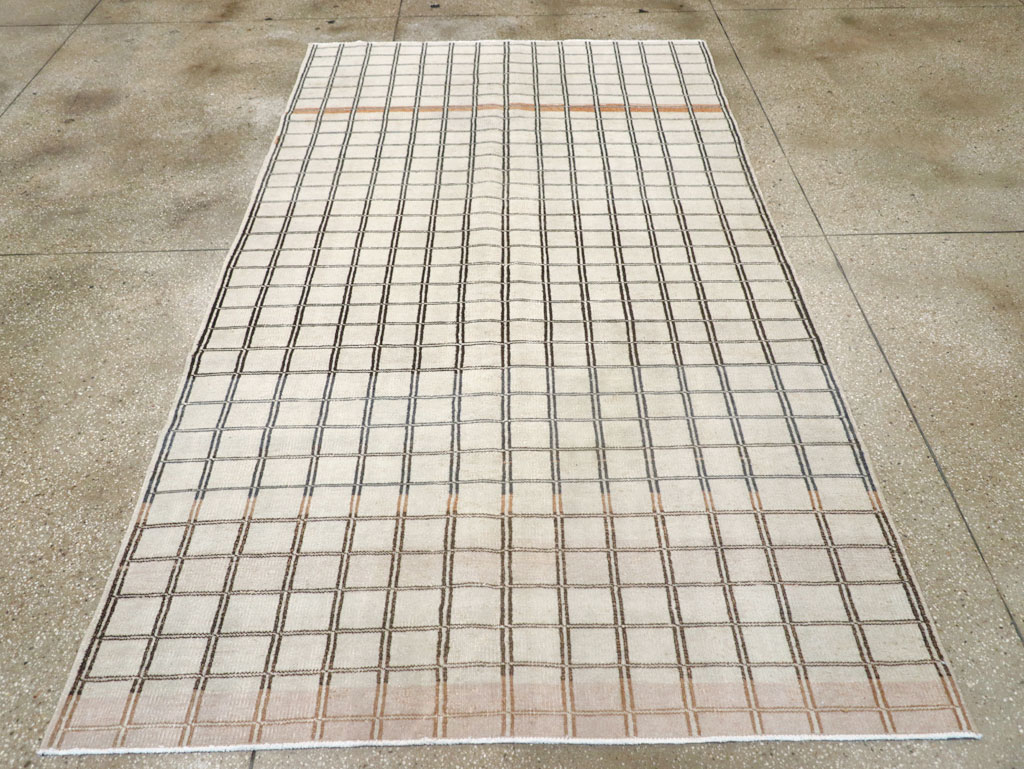 Vintage Turkish Anatolian Accent Carpet, No.31354 - Gsblank