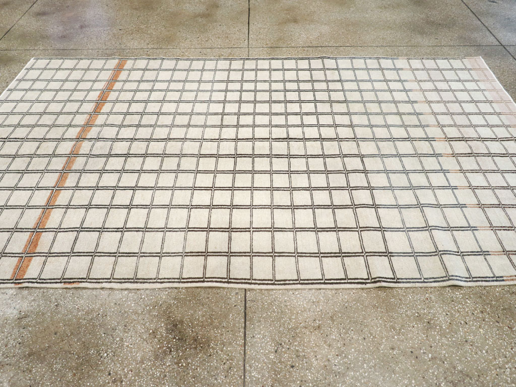 Vintage Turkish Anatolian Accent Carpet, No.31354 - Gsblank