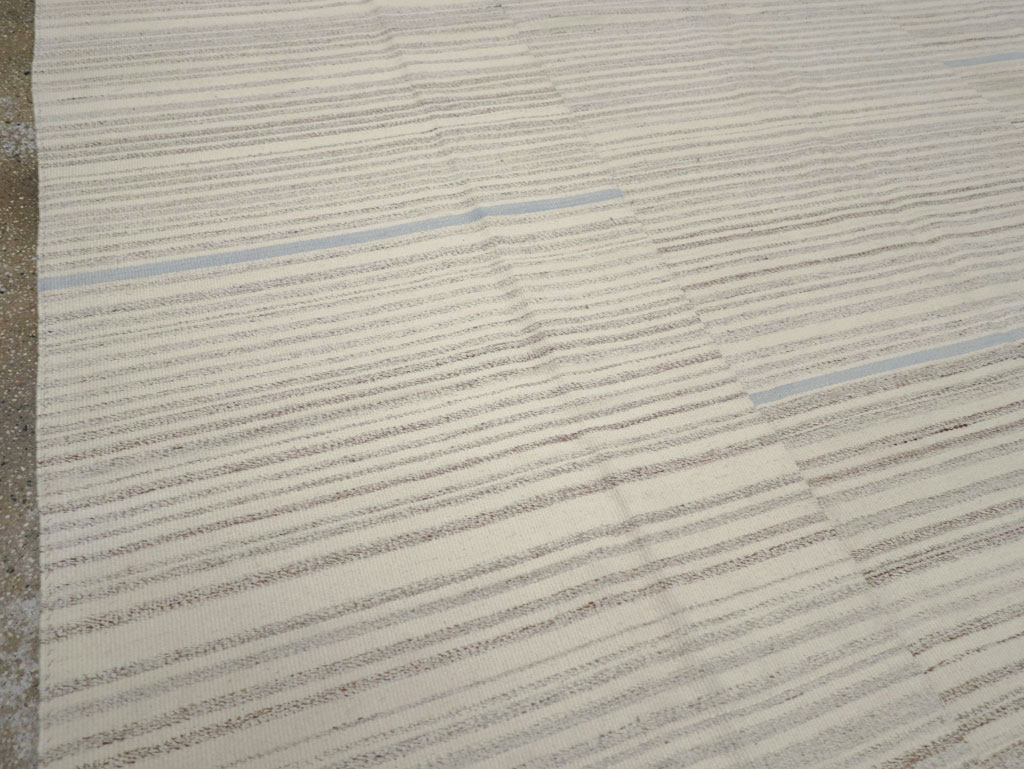 Contemporary Turkish Flatweave Kilim Room Size Carpet, No.31355 - Gsblank