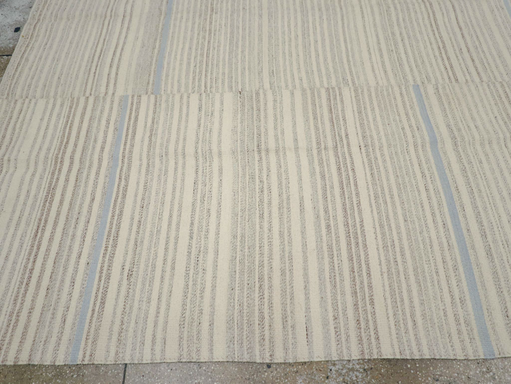 Contemporary Turkish Flatweave Kilim Room Size Carpet, No.31355 - Gsblank