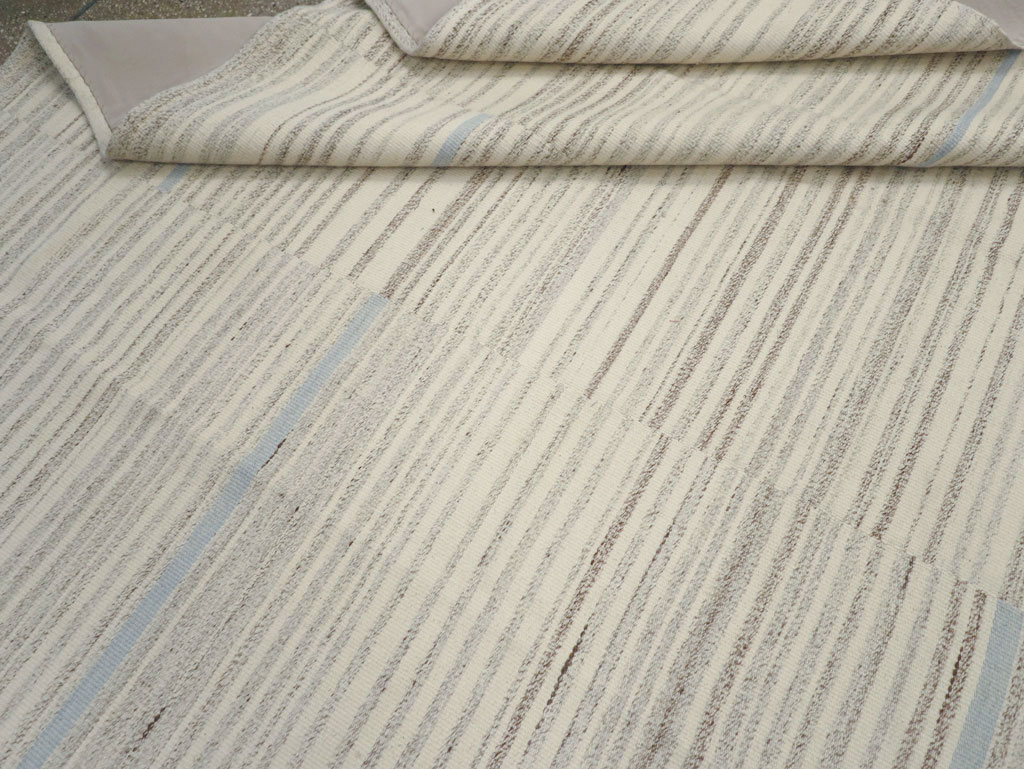 Contemporary Turkish Flatweave Kilim Room Size Carpet, No.31355 - Gsblank