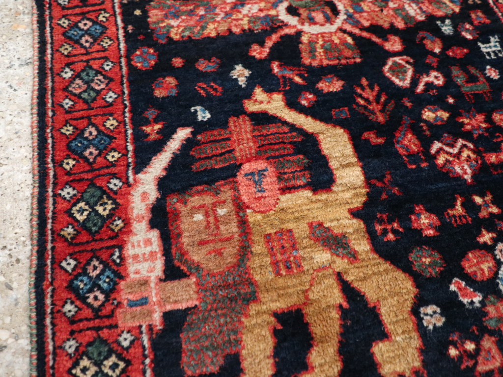 Persian Qashqai Pictorial Rug, No.31396 - Gsblank