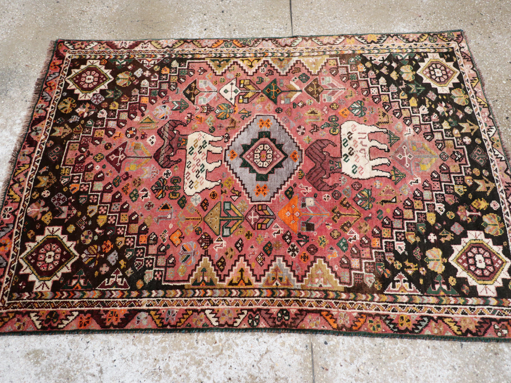 Vintage Persian Pictorial Shiraz Rug, No.31398 - Gsblank