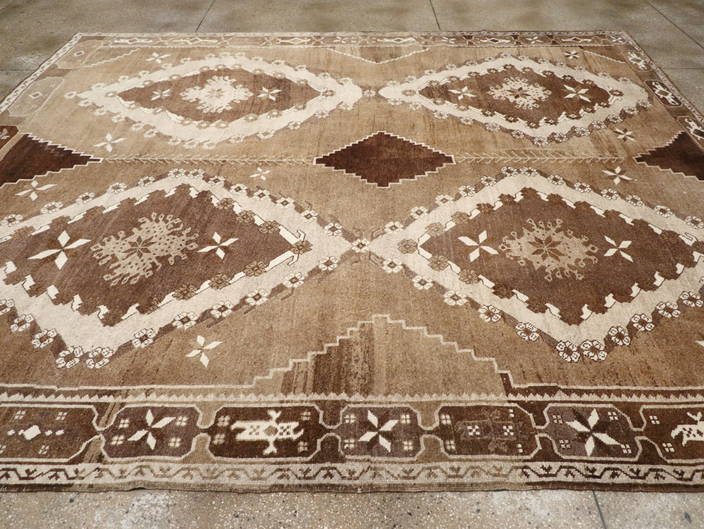 Vintage Turkish Anatolian Room Size Carpet, No.31400 - Gsblank