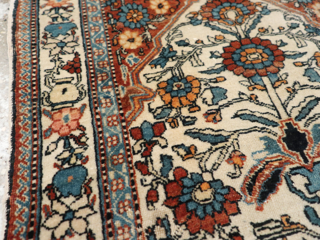 Antique Persian Tabriz Rug, No.31408 - Gsblank