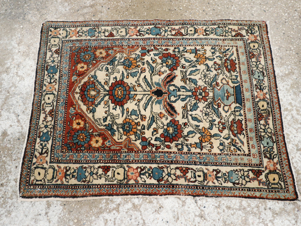 Antique Persian Tabriz Rug, No.31408 - Gsblank