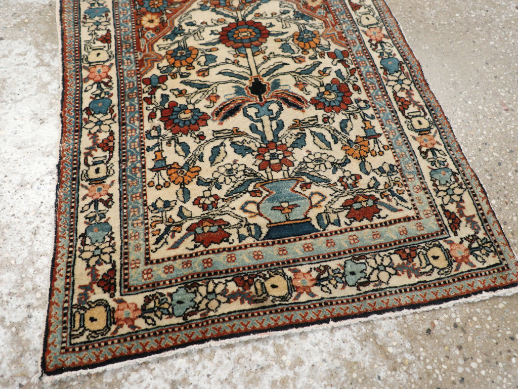 Antique Persian Tabriz Rug, No.31408 - Gsblank