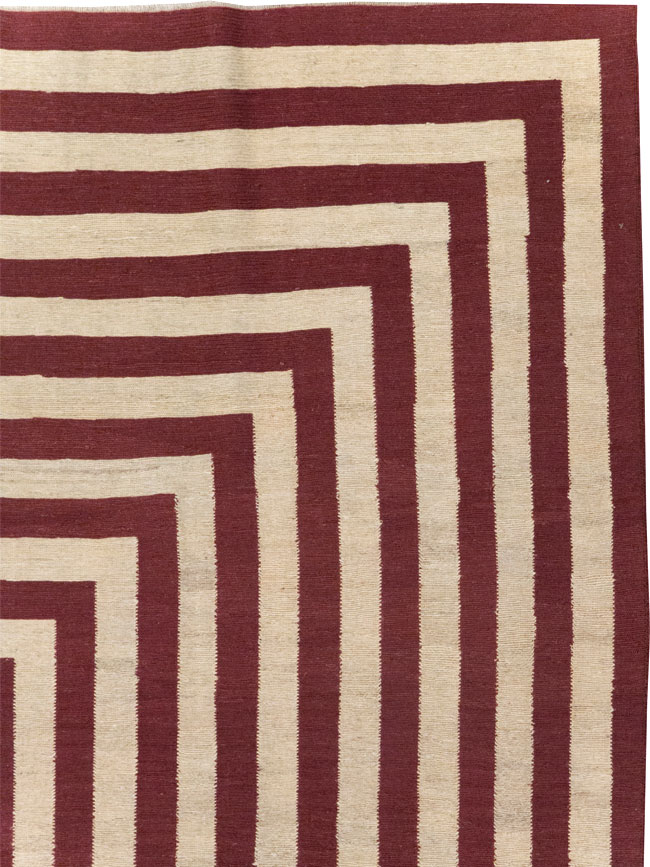 Contemporary Turkish Flatweave Accent Carpet, No.31412 - Gsblank