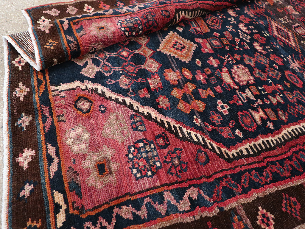 Vintage Persian Hamadan Pictorial Accent Rug, No.31413 - Gsblank