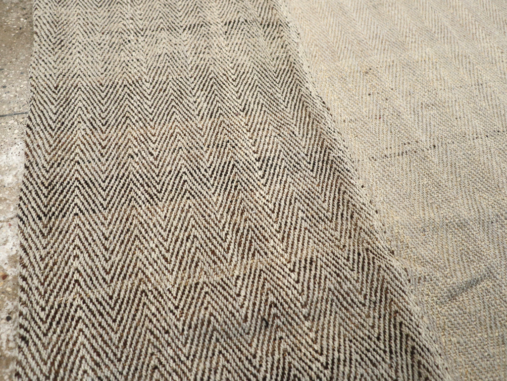 Modern Turkish Flatweave Accent Rug, No.31414 - Gsblank