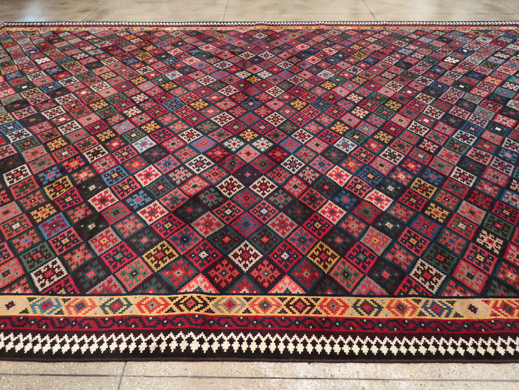 Contemporary Persian Qashqai Oversize Carpet, No.31418 - Gsblank