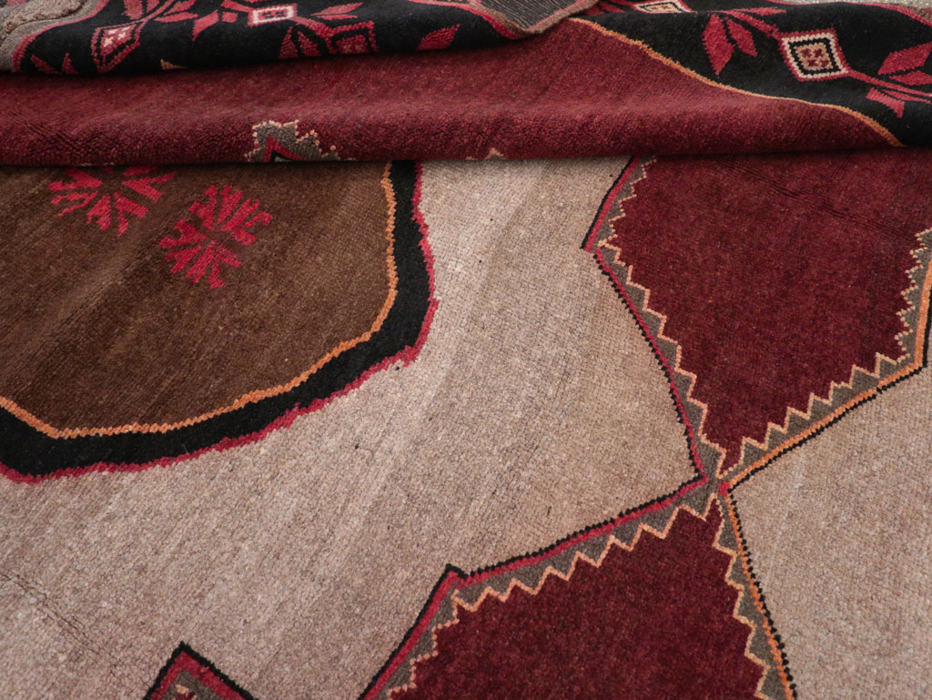 Vintage Turkish Anatolian Tribal Room Size Carpet, No.31419 - Gsblank