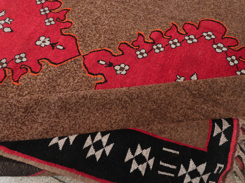 Vintage Turkish Anatolian Tribal Room Size Carpet, No.31420 - Gsblank