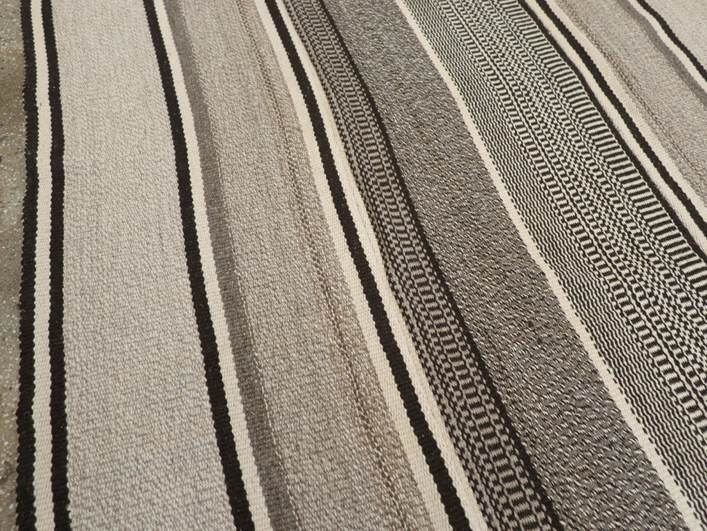 Modern Turkish Flatweave Room Size Carpet, No.31426 - Gsblank